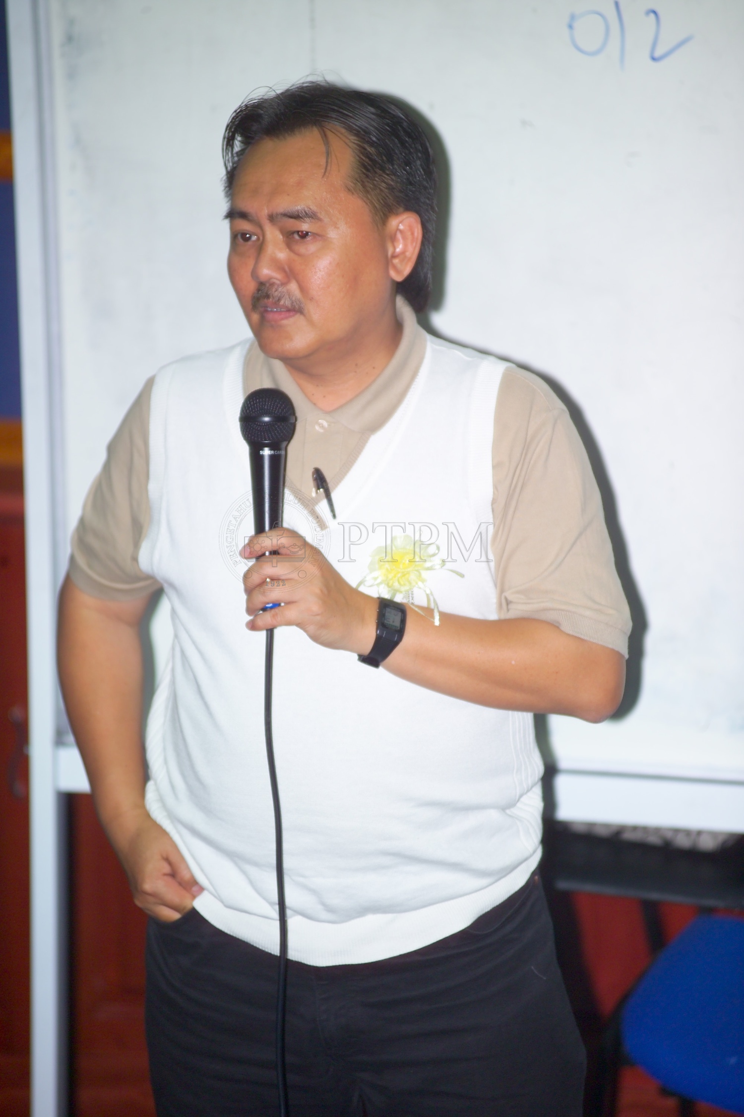 PTPM 05 20 puisi D9X30136